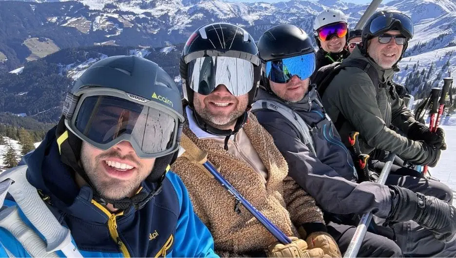 Collega's van de RK Groep in de lift winterreis 2026